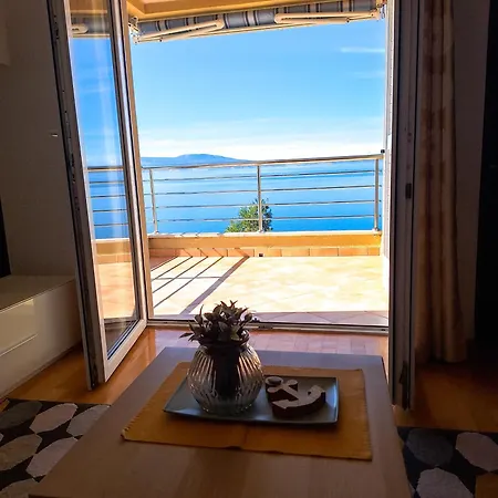 Lägenhet K&m Novi Vinodolski